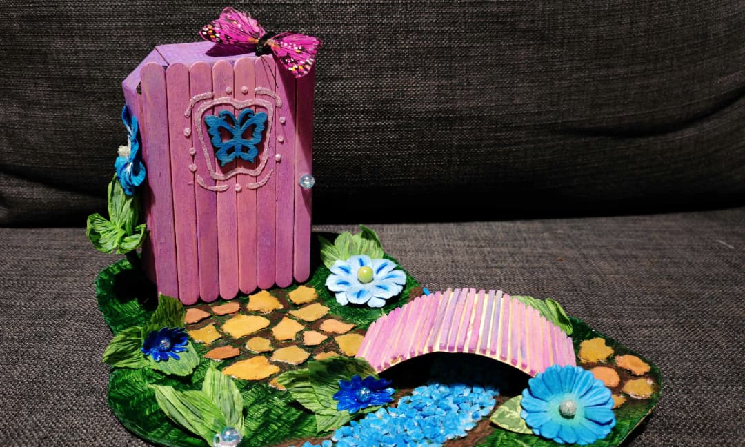 Satuolennon ovi -taidepaja