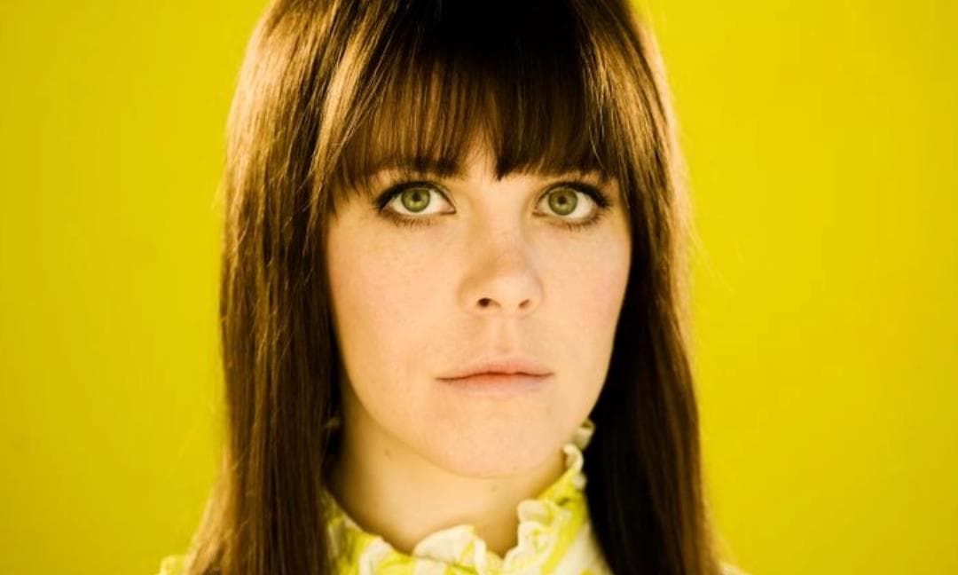 Kirjailijavieraana Riikka Pulkkinen – Maksuttomat maanantait